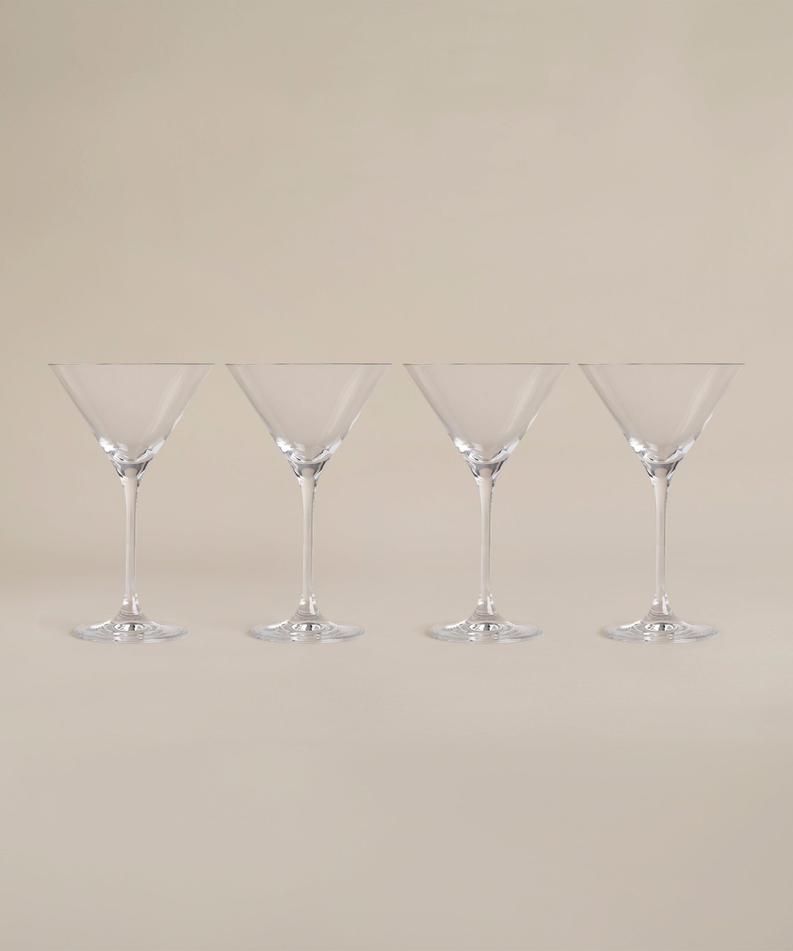 5337685_CO1_covemartiniglass7ozs4uc Martini Glass - Image 1